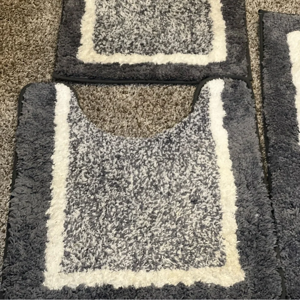 Bathroom rugs